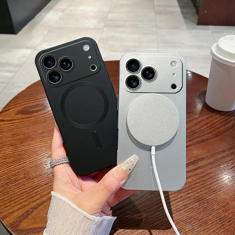 Magnetic MagSafe phone case, view 1